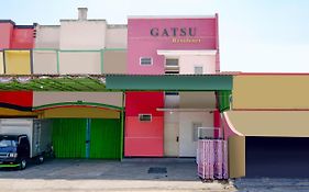 Oyo 1815 Gatsu Residence